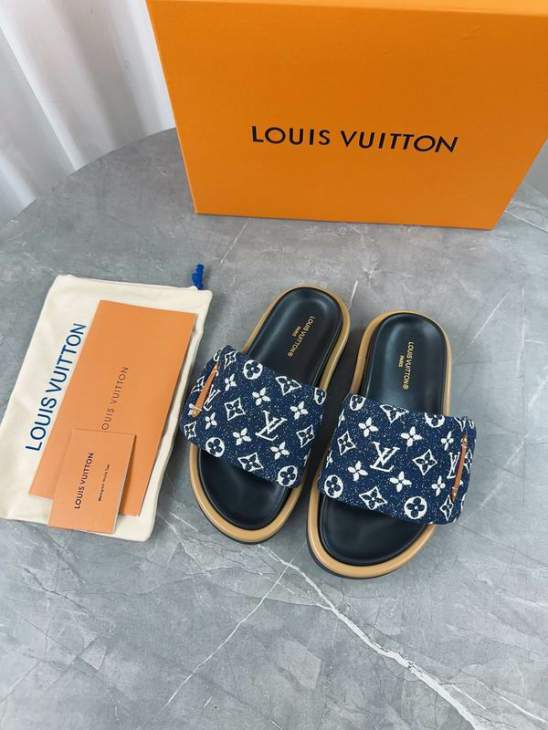 Picture of Louis Vuitton Slippers _SKULVsz35-45mnf03141133